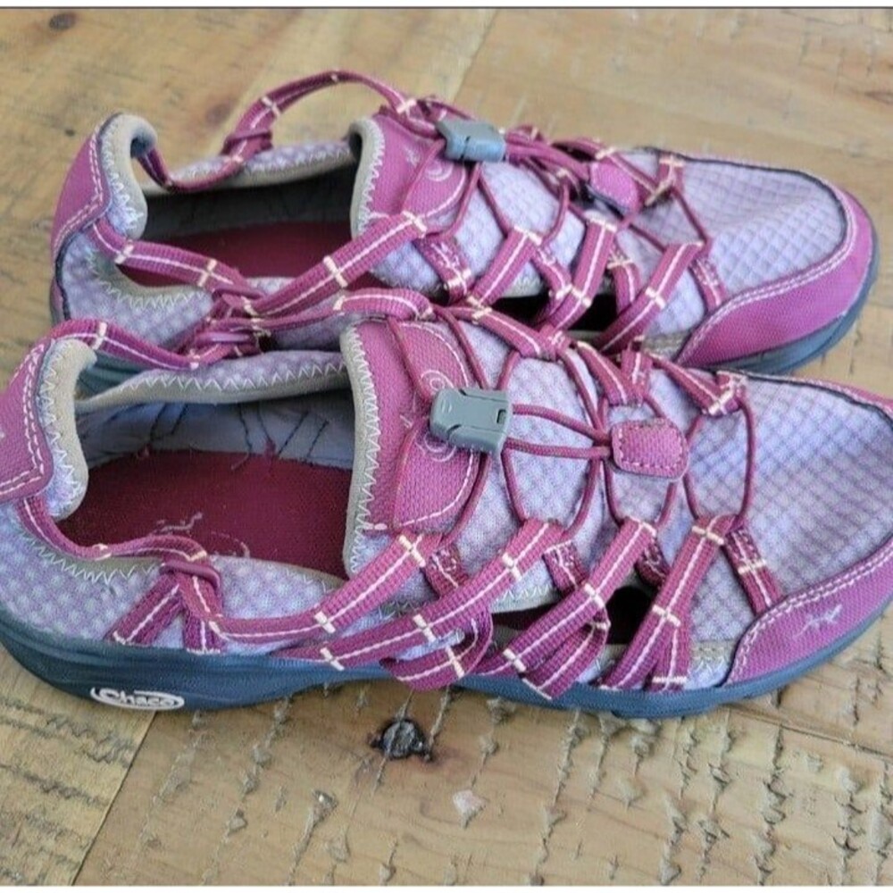CHACO OUTCROSS water shoes women's 9